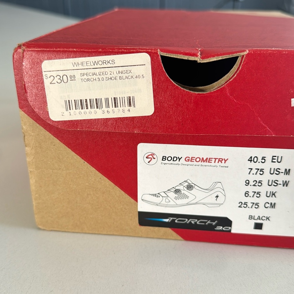 BRAND NEW Body Geometry Cycling Shoes Unisex 40.5 Black